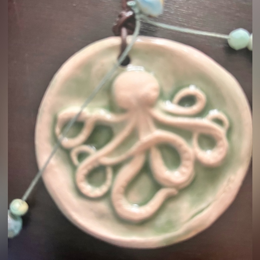 Handcrafted pottery with topaz gems, and other unique stones - Picture 4 of 4